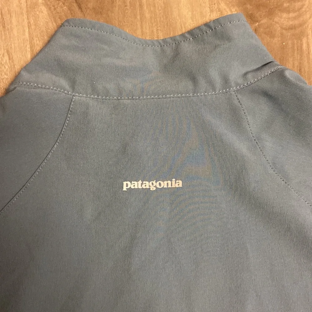 Patagonia Women Outdoor Zip Up Lightweight Shell Jacket Size XL Blue Lightweight